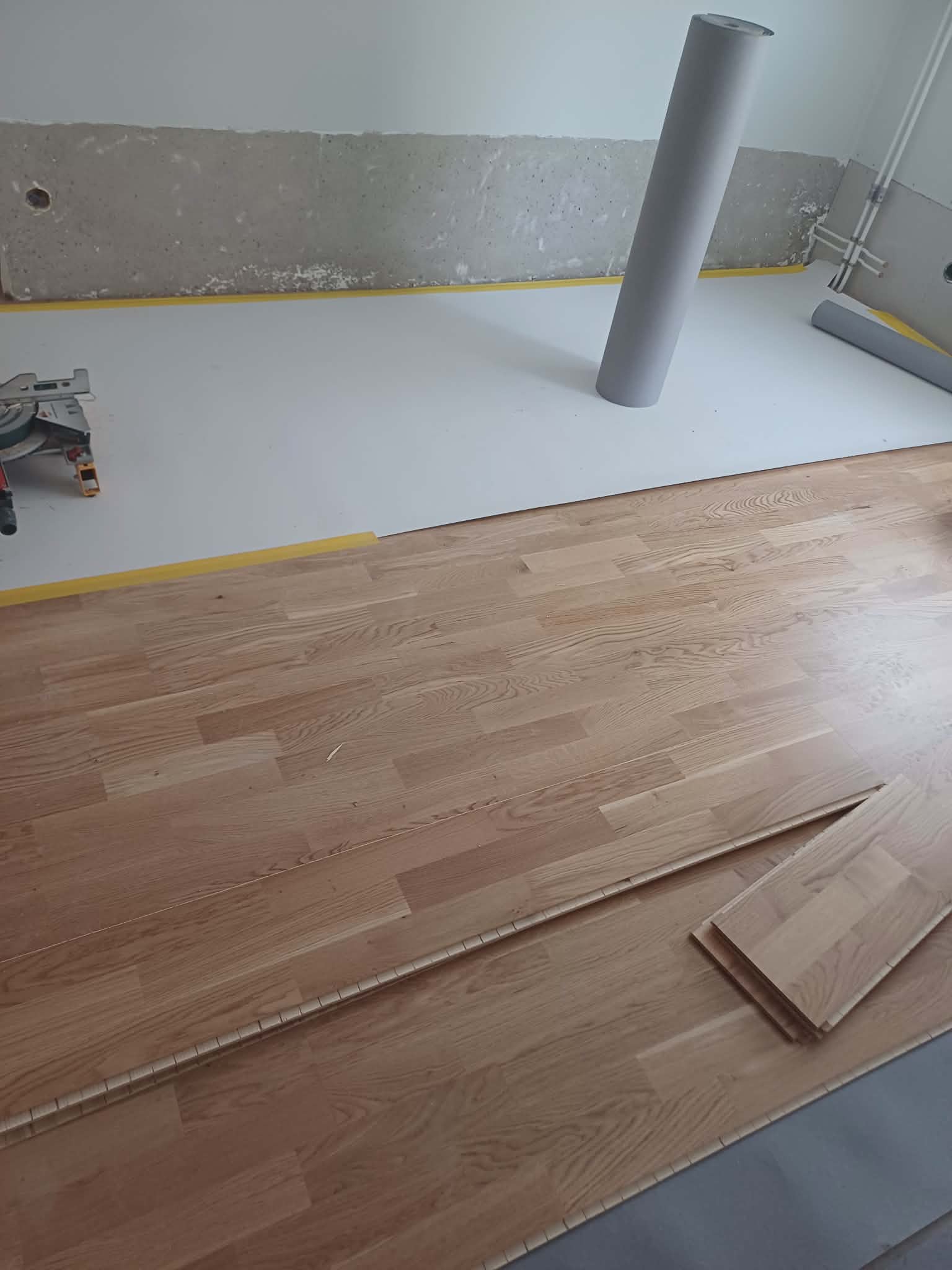 Golvläggning i Linköping - Parkett, laminat, klinker och vinylgolv